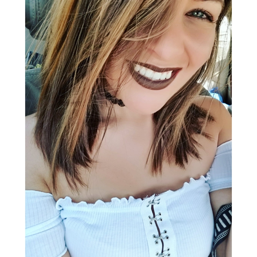 Meet your Posher, Cassondra